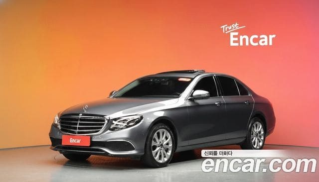 Mercedes-Benz E-Class — фото 1