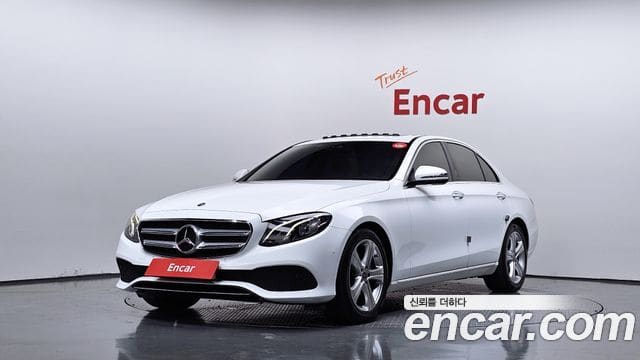 Mercedes-Benz E-Class — фото 1