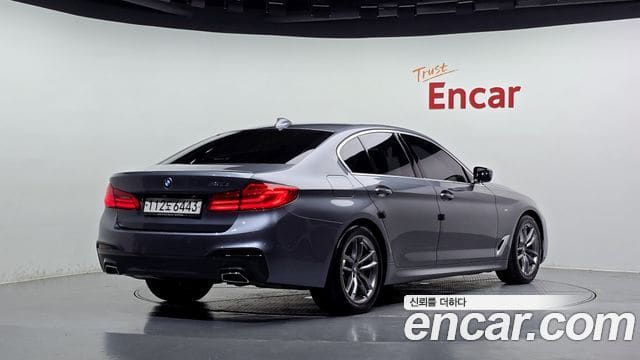 BMW 5 Series — фото 1
