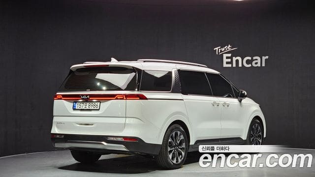 Kia Carnival — фото 1
