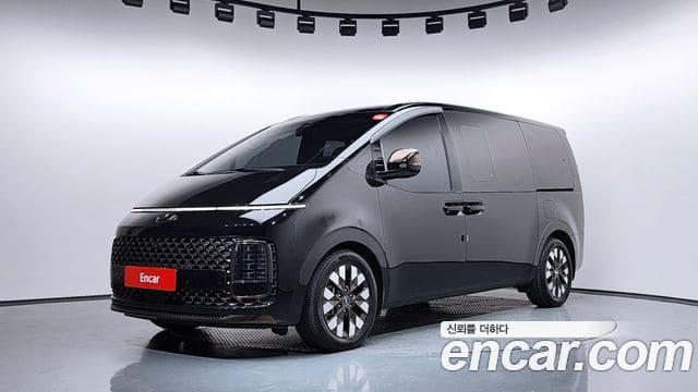 Hyundai Staria — фото 1
