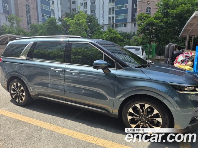 Kia Carnival — фото 1