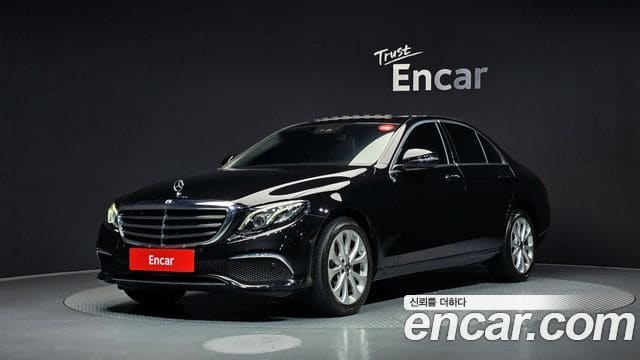 Mercedes-Benz E-Class — фото 1