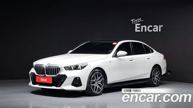 BMW 5 Series — фото 1