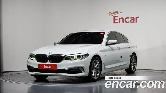 BMW 5 Series — фото 1