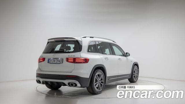 Mercedes-Benz GLB-Class — фото 1