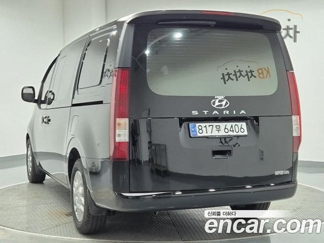Hyundai Staria — фото 1