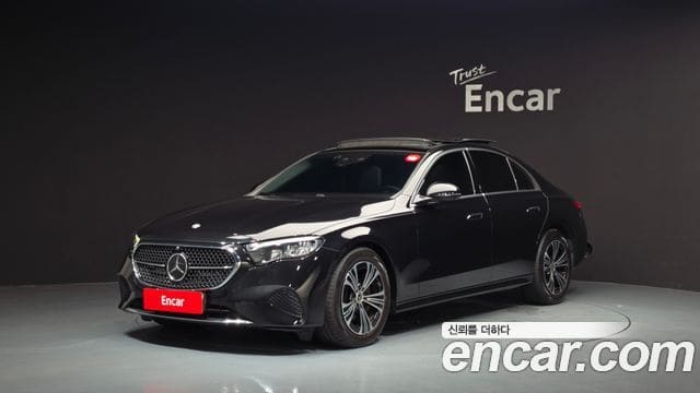 Mercedes-Benz E-Class — фото 1