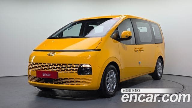 Hyundai Staria — фото 1