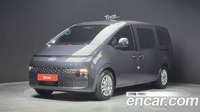 Hyundai Staria — фото 1