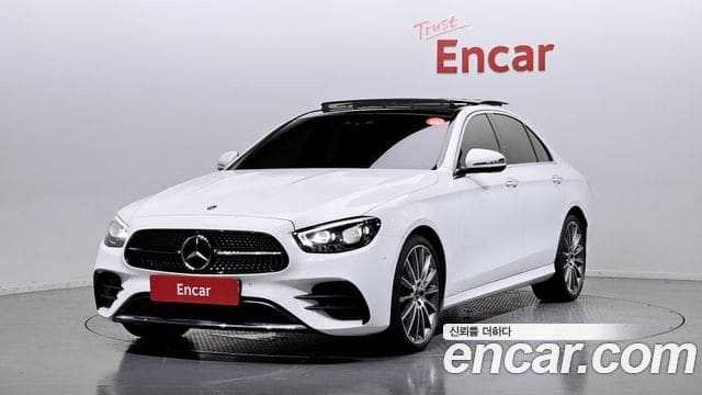 Mercedes-Benz E-Class — фото 1