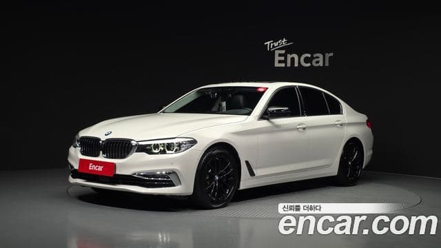 BMW 5 Series — фото 1