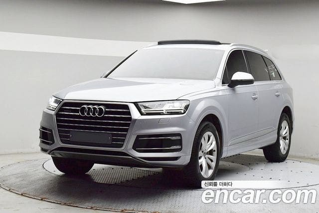 Audi Q7 — фото 1