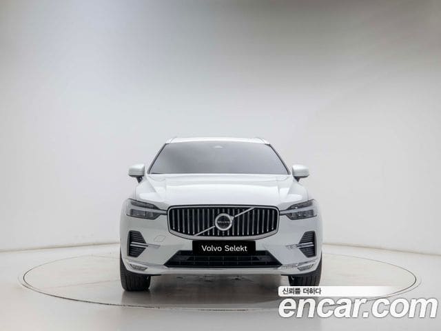 Volvo XC60 — фото 1