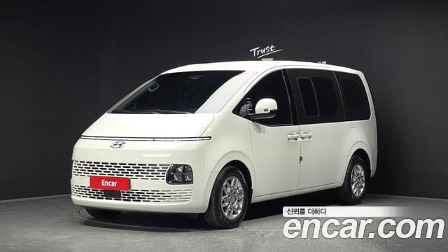 Hyundai Staria — фото 1