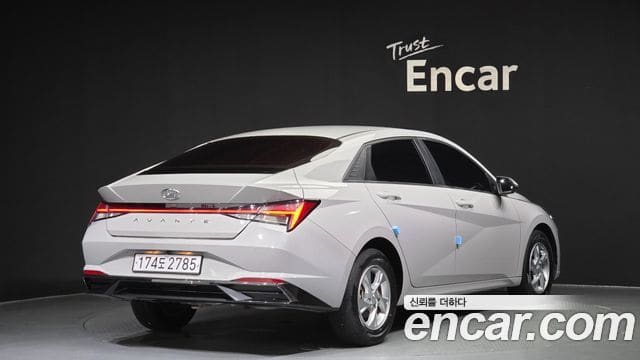 Hyundai Avante — фото 1