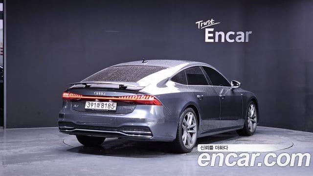 Audi A7 — фото 1