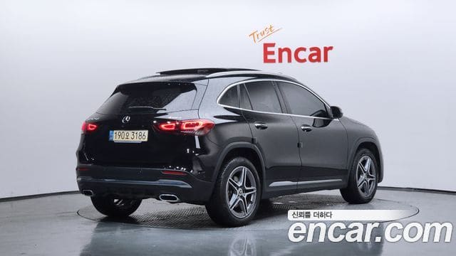 Mercedes-Benz GLA-Class — фото 1