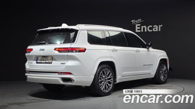 Jeep Grand Cherokee — фото 1