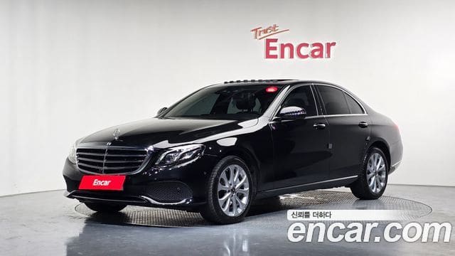 Mercedes-Benz E-Class — фото 1