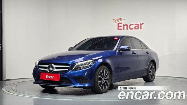 Mercedes-Benz C-Class — фото 1