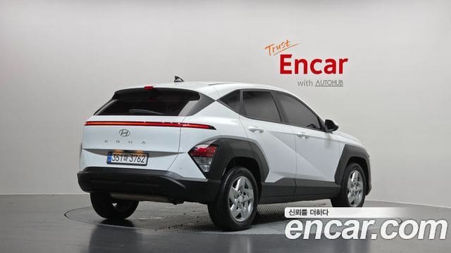 Hyundai Kona — фото 1