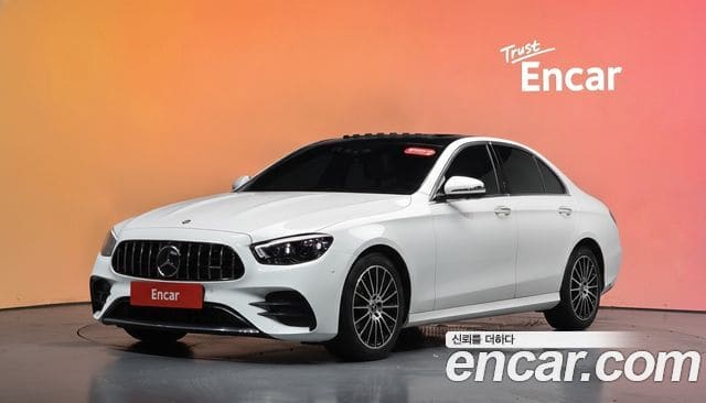 Mercedes-Benz E-Class — фото 1