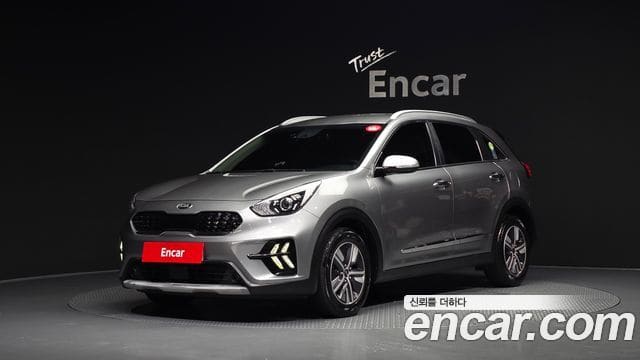 Kia Niro — фото 1