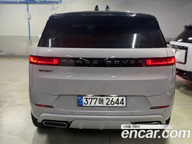 Land Rover Range Rover Sport — фото 1