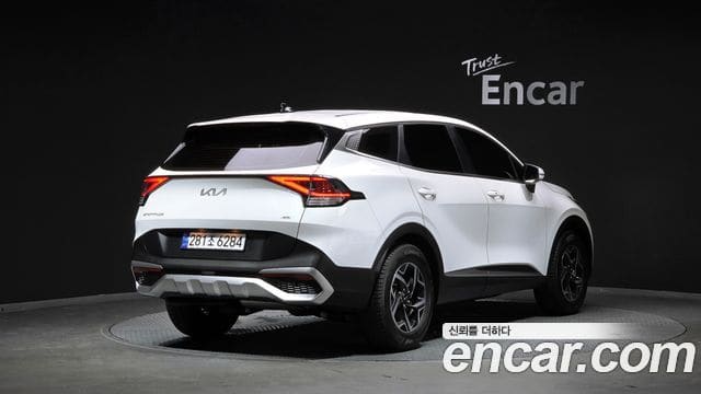 Kia Sportage — фото 1