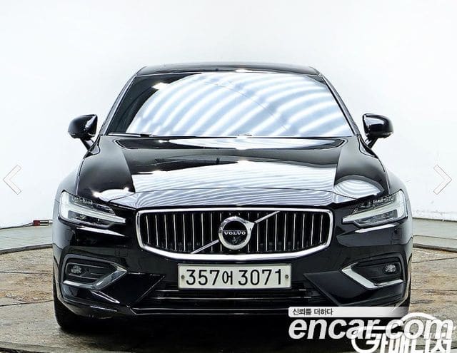 Volvo S60 — фото 1