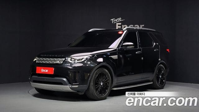 Land Rover Discovery 5 — фото 1