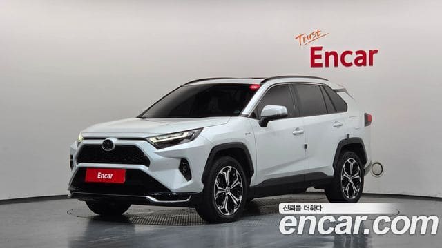Toyota RAV4 — фото 1