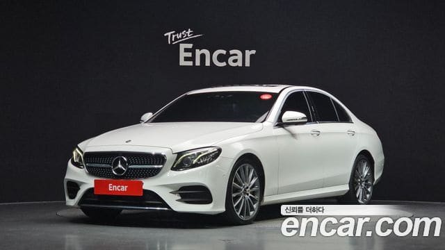 Mercedes-Benz E-Class — фото 1