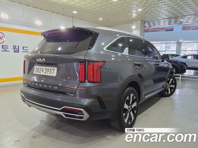 Kia Sorento — фото 1