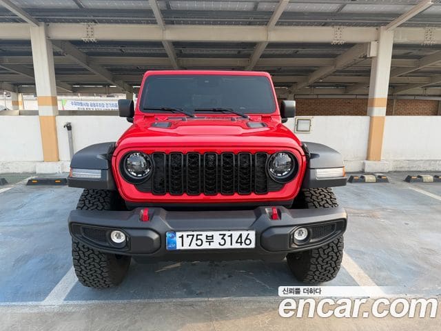 Jeep Wrangler — фото 1