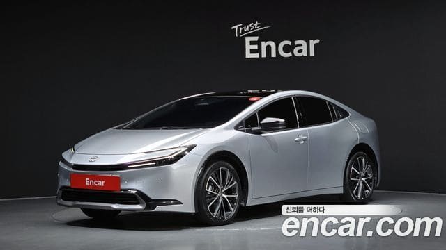 Toyota Prius — фото 1