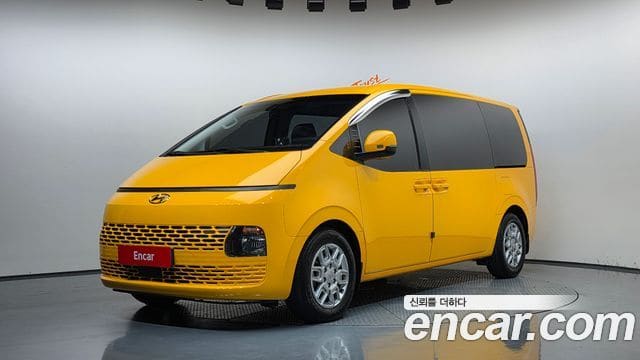 Hyundai Staria — фото 1