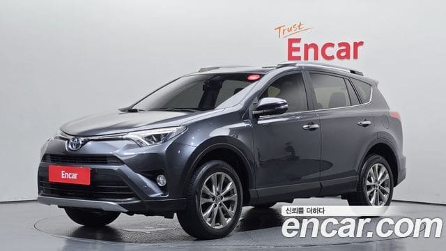 Toyota RAV4 — фото 1