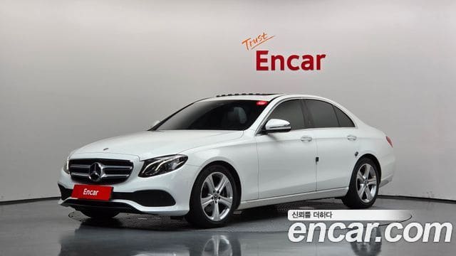 Mercedes-Benz E-Class — фото 1