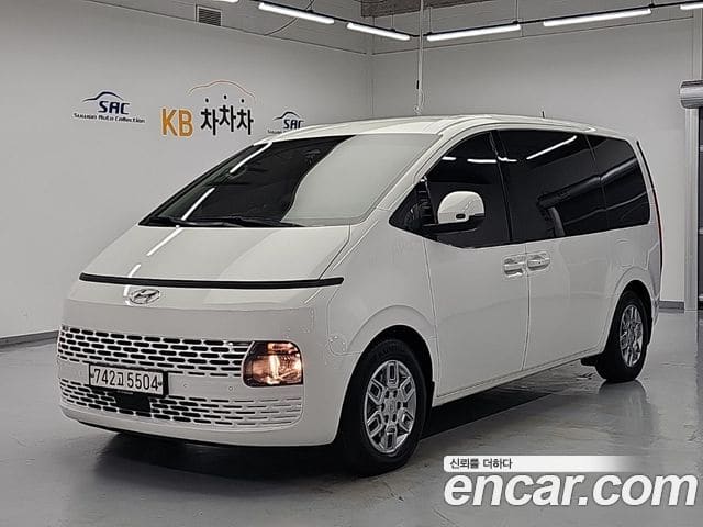 Hyundai Staria — фото 1
