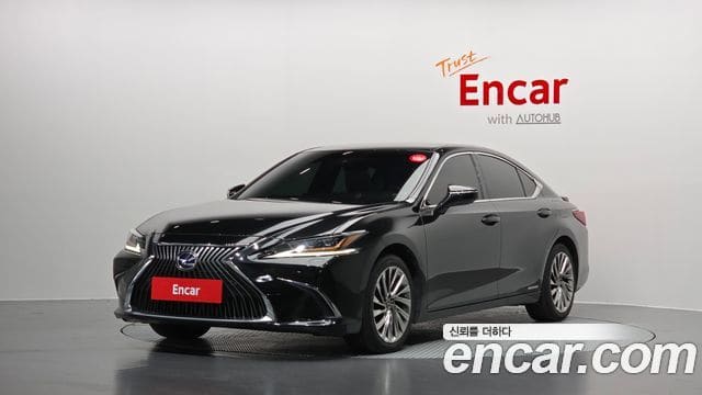 Lexus ES300h — фото 1