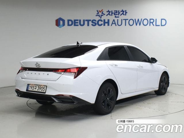 Hyundai Avante — фото 1