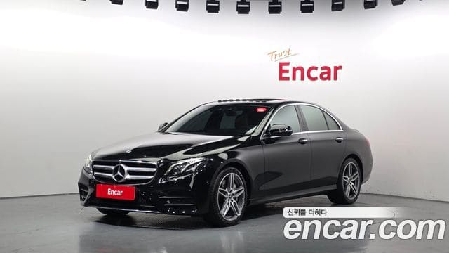 Mercedes-Benz E-Class — фото 1