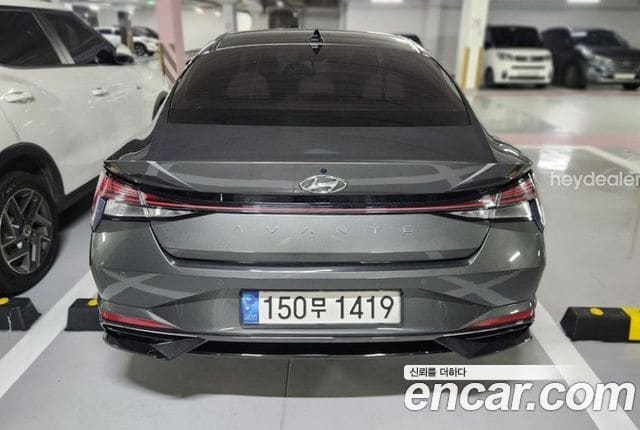 Hyundai Avante — фото 1