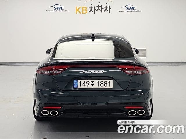 Kia Stinger — фото 1