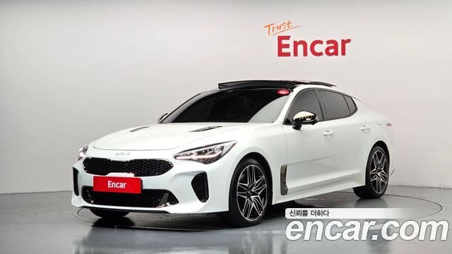 Kia Stinger — фото 1