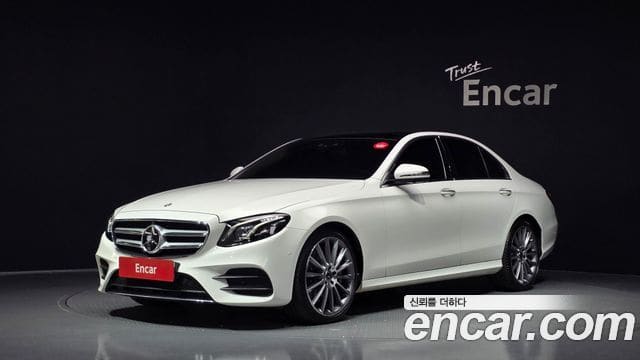 Mercedes-Benz E-Class — фото 1