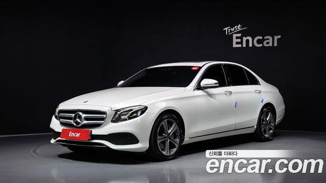 Mercedes-Benz E-Class — фото 1
