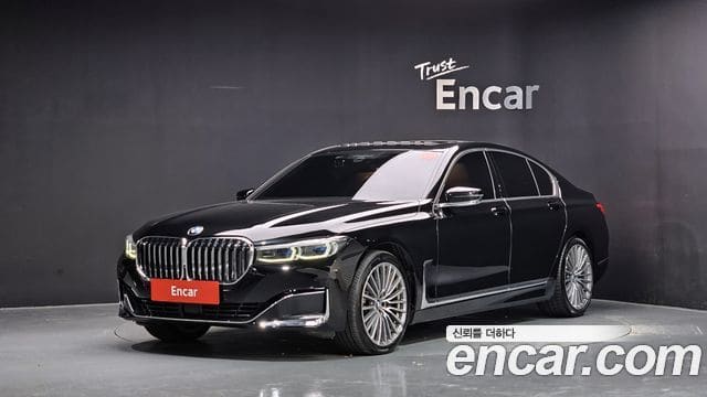BMW 7 Series — фото 1